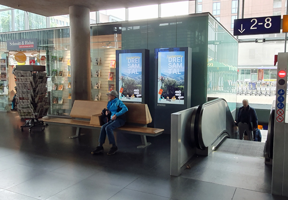 Public Video Station (Freiburg HBF)