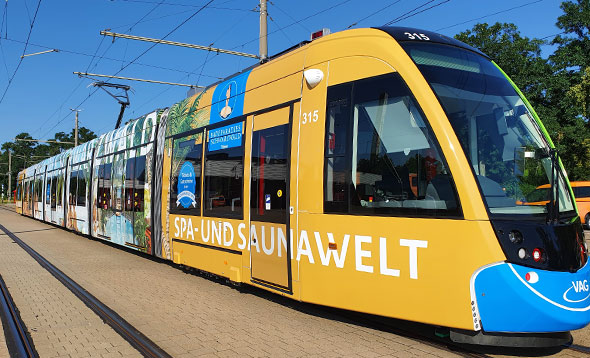 Ganzgestaltung (Plus) Straßenbahn Ganzgestaltung (Plus) Straßenbahn